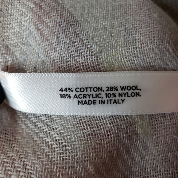 TALBOTS Wool Blend Fringed Scarf Oblong Grey Chartreuse New - Picture 9 of 11